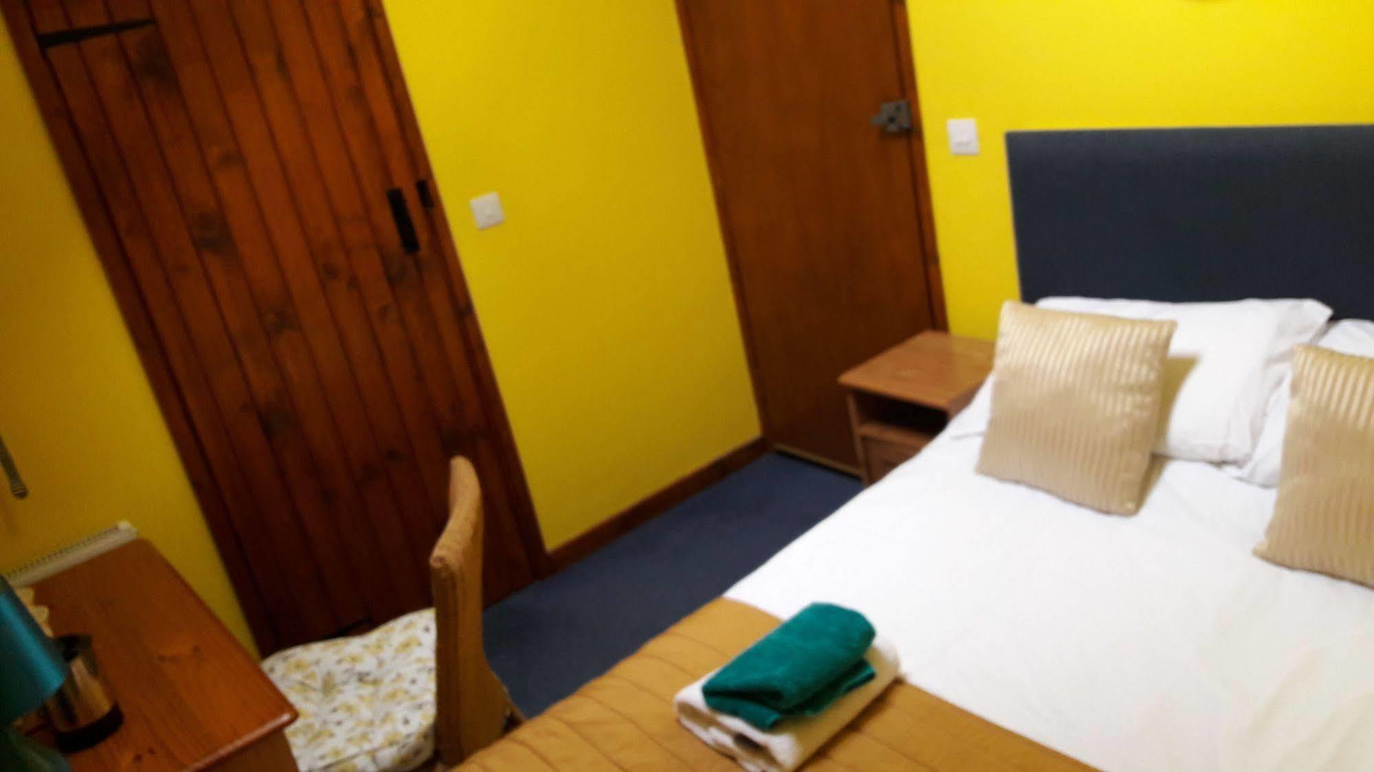 Stag Coach House Hotel Carmel Kültér fotó